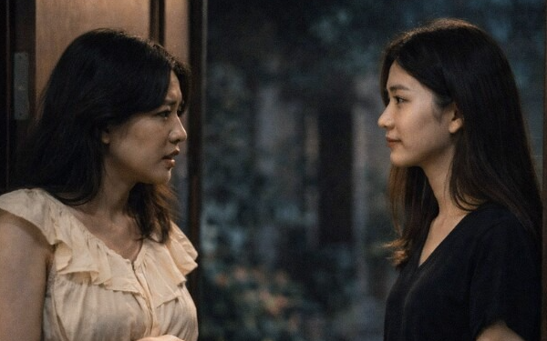 Tình cờ lục được tấm ảnh cũ của anh với một cô gái, hôm sau tôi quậy điên lên thì cô ấy tự tìm đến cửa