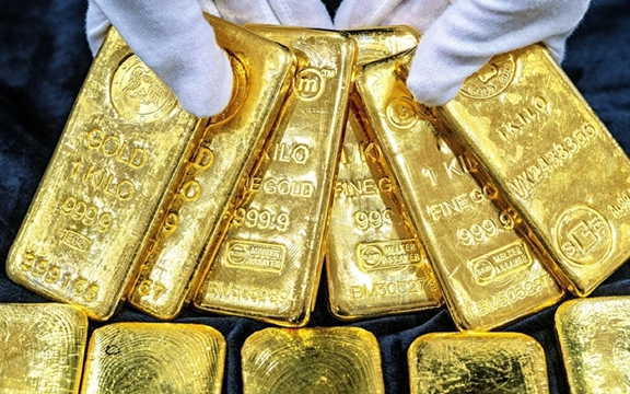 Giá vàng hôm nay 20/2: Thế giới tiếp tục tăng mạnh