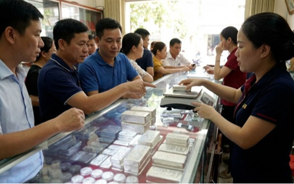 Giá bạc hôm nay 21/2: Bạc thế giới tăng sốc, trong nước sắp bật mạnh?