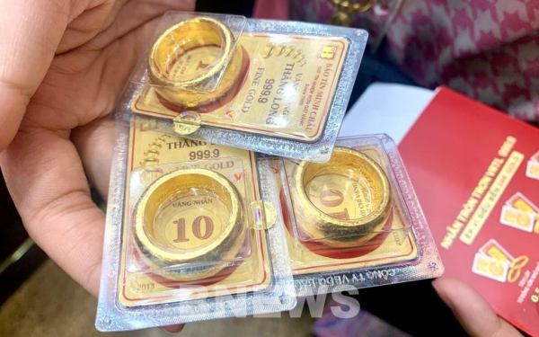 Giá vàng hôm nay 21-2: Vàng thế giới tăng mạnh