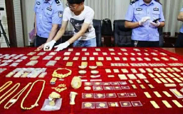 Người đàn ông rao bán hơn 106 gram vàng, tài khoản vừa nhận được 311 triệu đồng liền bị công an vào cuộc điều tra nguồn tiền