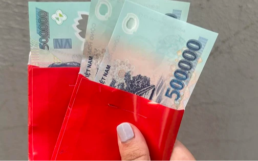 Danh tính người giúp việc lì xì tiền triệu cho chủ nhà ở TP.HCM: Có 2 con đều sống ở nước ngoài, đi làm để đỡ buồn chán