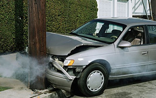 Cứu bạn thoát chết khỏi tai nạn xe hơi, cô gái bị đòi bồi thường 101 tỷ đồng