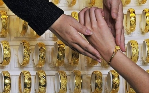 Bộ Công an nói gì về thông tin người dân đeo vàng phải có hóa đơn, chứng từ, nếu không sẽ bị tịch thu?