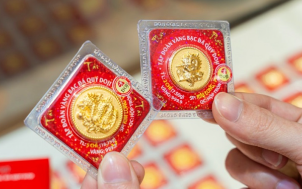 Giá vàng giảm nhẹ ngày vía Thần Tài