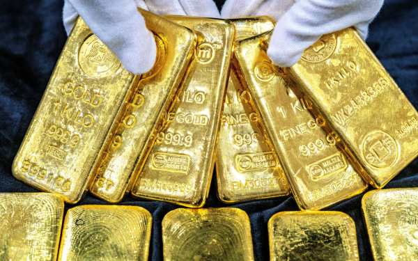 Giá vàng hướng tới tháng tăng thứ bảy liên tiếp