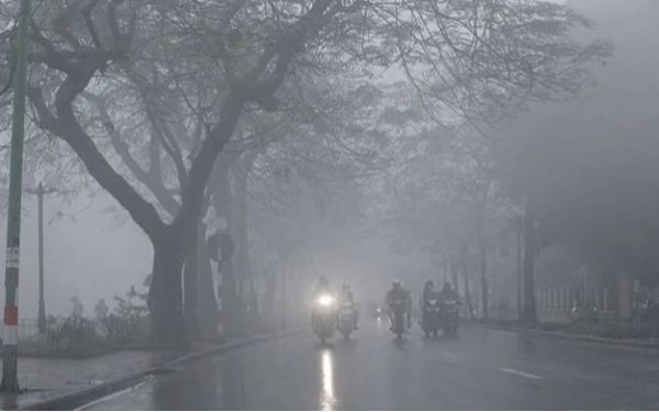Miền Bắc sắp đón đợt không khí lạnh mới, sương mù bao phủ, nồm ẩm kéo dài