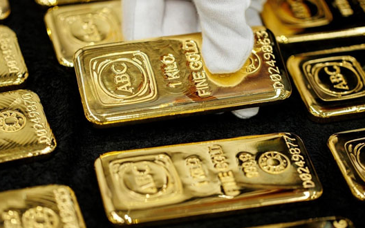 Giá vàng thế giới lên cao nhất gần 1 tháng