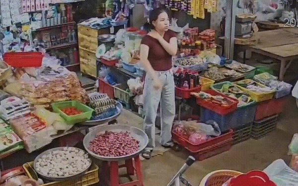 Nữ chủ tiệm tạp hoá ngất xỉu sau khi gặp 2 người lạ tiết lộ nhiều tình tiết ám ảnh