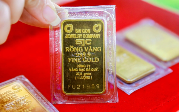 Vàng miếng SJC giảm mạnh bất chấp thế giới tăng