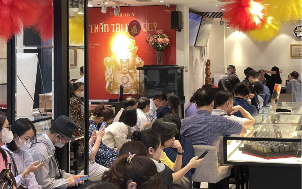 Sáng 3/3: Giá vàng SJC, vàng nhẫn trơn quay đầu giảm, mất mốc 190 triệu đồng/lượng