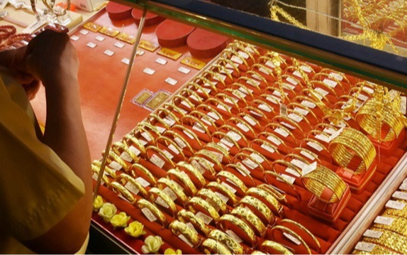 Giá vàng hôm nay, 3-3: Sụt giảm sâu