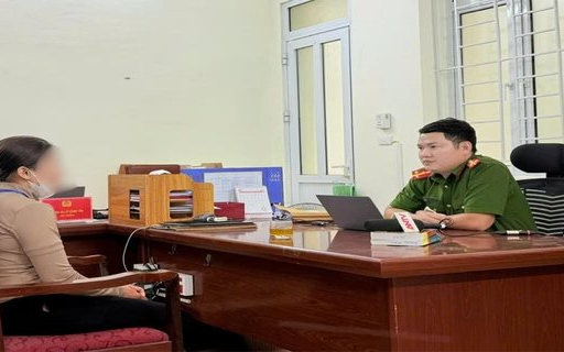 Tài khoản tự động chuyển khoản 1 tỷ đồng, người phụ nữ ở Hà Nội báo công an