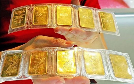 Giá vàng bất ngờ giảm mạnh, ai mua vàng hôm qua đã lỗ nhanh gần 3 triệu đồng