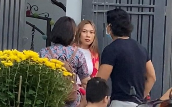 "Team qua đường" bắt gặp Mai Tài Phến "giữ chuỗi" ăn Tết cùng gia đình Mỹ Tâm