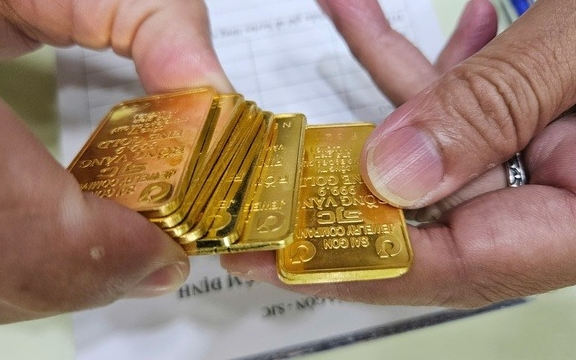 Giá vàng hôm nay 5/3: Hồi phục nhẹ sau phiên lao dốc không phanh