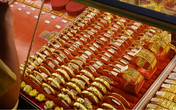 Giá vàng biến động, nhu cầu ngân hàng trung ương giảm mạnh