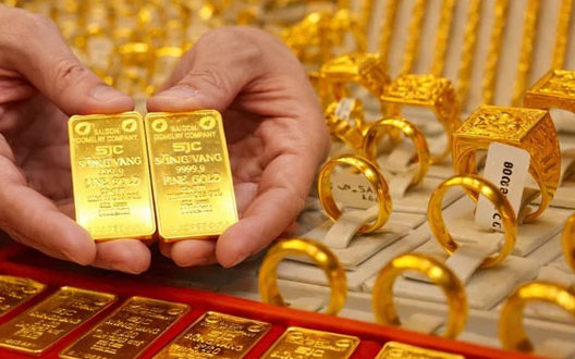 Giá vàng tiếp đà giảm mạnh