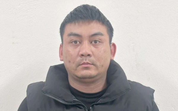 Khởi tố người chồng 32 tuổi hành hạ vợ, đánh con bầm tím