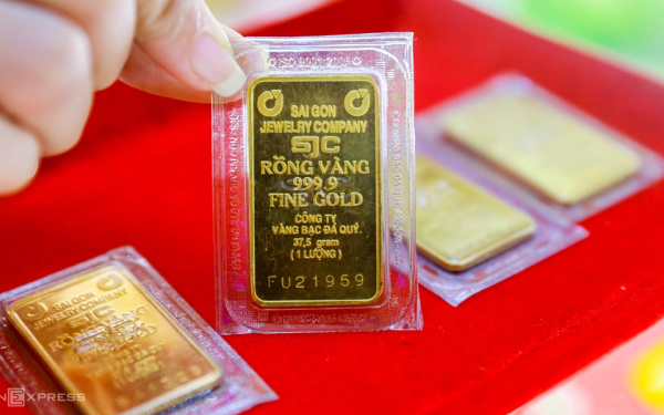 Giá vàng giảm sâu nhưng vẫn nhận dự báo tích cực