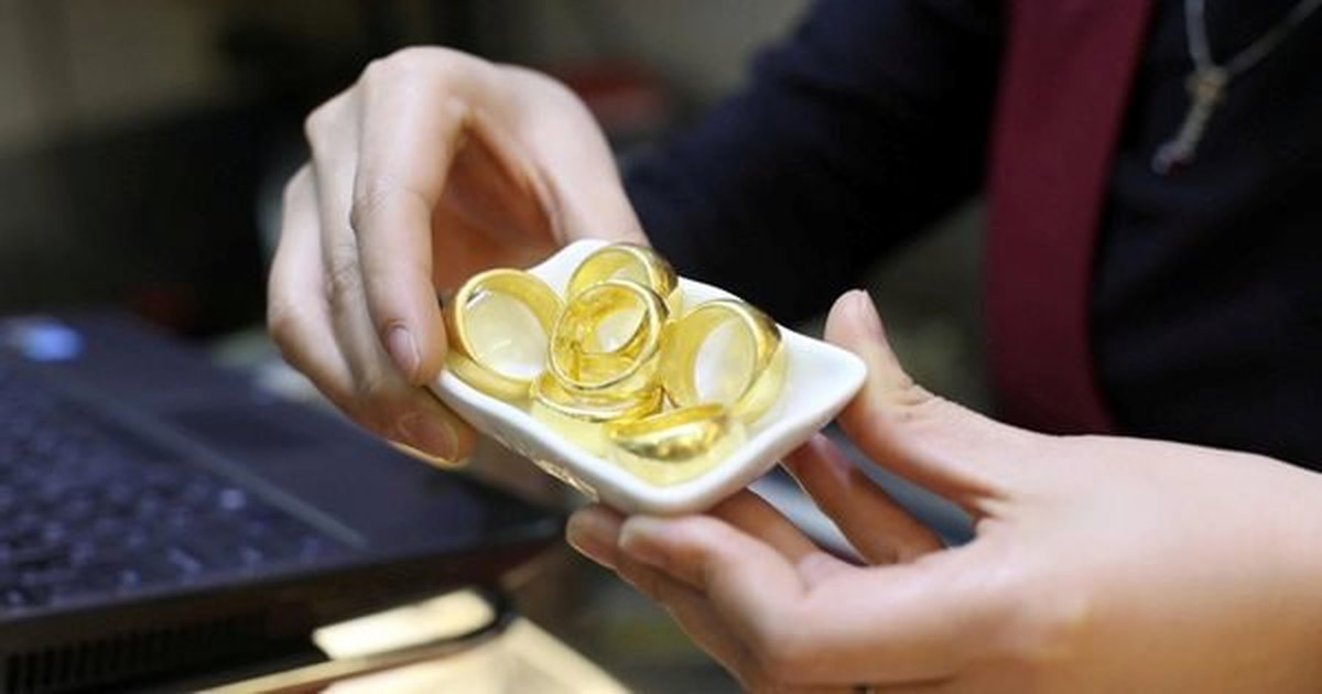 Giá vàng hôm nay 7/3: Vàng nhẫn lỗ 3,9 triệu đồng/lượng sau 1 ngày