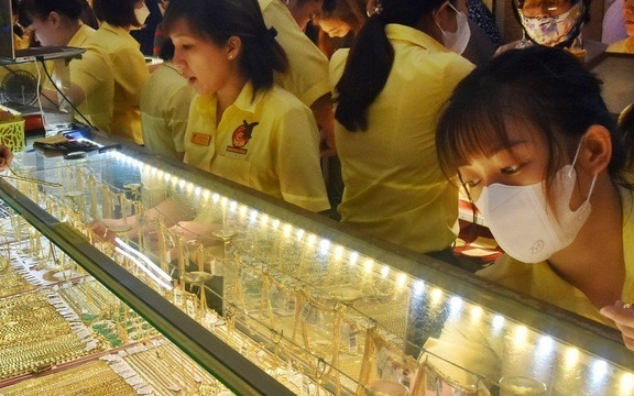 Giá vàng hôm nay, 7-3: Bật tăng trở lại