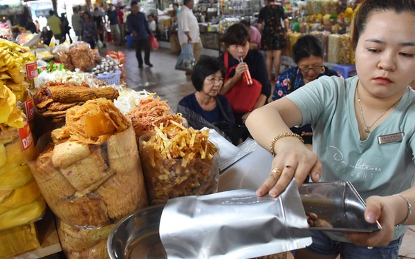 Ngưỡng doanh thu miễn các loại thuế với hộ kinh doanh