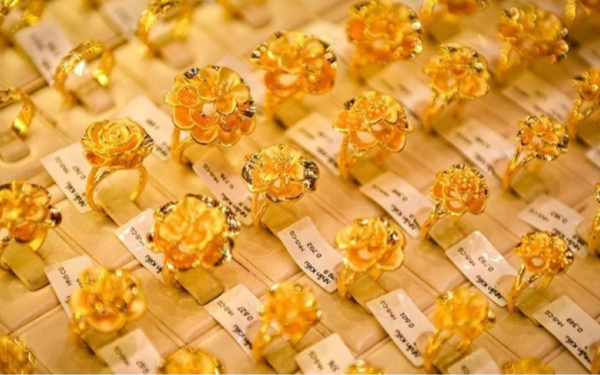 Giá vàng hôm nay (9-3): Đi ngang nhưng vẫn ở mức cao