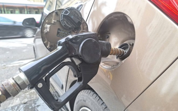 Giá xăng dầu hôm nay 9.3: Tăng mạnh hơn 25% trong phiên