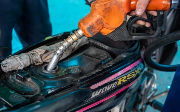 Đề xuất bình ổn khi giá xăng dầu tăng 20% trở lên trong một tháng