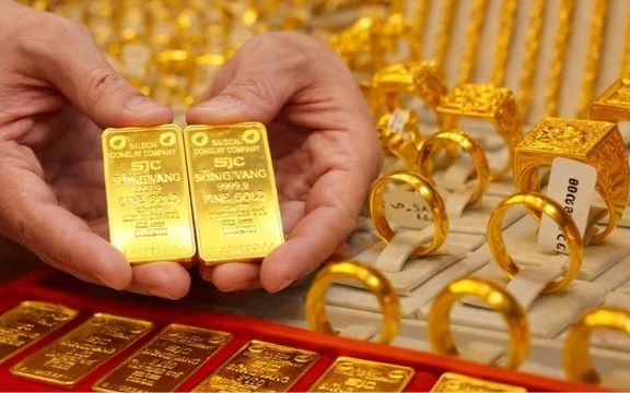 Giá vàng giảm gần 6 triệu đồng trong 1 tuần: Người mua vàng ngày Thần Tài đến giờ lỗ bao nhiêu?
