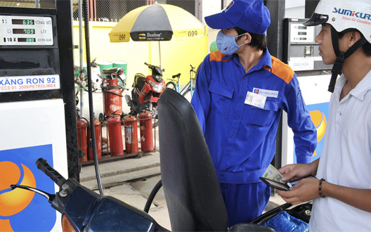Giá xăng dầu nóng ran: Bộ Công Thương đề xuất DN tự công bố và điều chỉnh giá bán lẻ