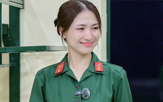 Vừa công khai bạn trai, Hòa Minzy đã tuyên bố dừng lại