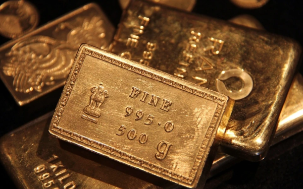 Giá vàng thế giới rớt thảm