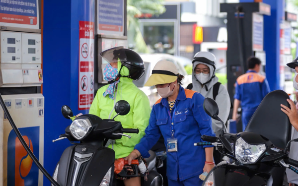 Kịch bản nào cho giá xăng dầu trong nước?