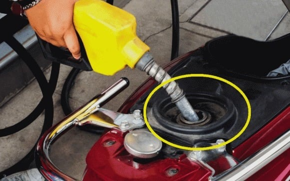 5 mẹo đổ xăng tiết kiệm của tài xế thông minh