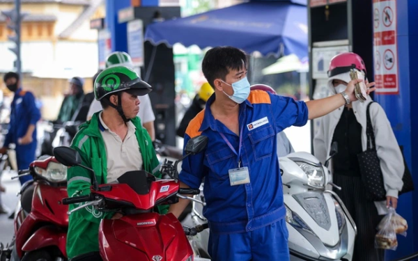 Chi quỹ bình ổn giá xăng dầu, có loại giảm 2.706 đồng/lít