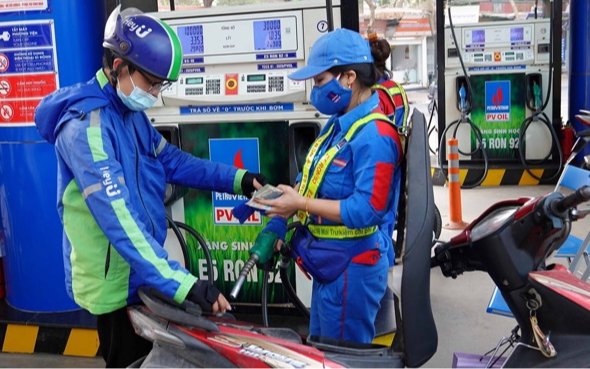 Giá xăng dầu tiếp tục tăng