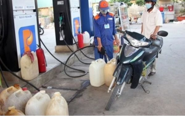 Người dân chú ý: Hành vi này liên quan đến xăng dầu có thể bị phạt đến 5 tỷ đồng, thậm chí phạt tù 15 năm