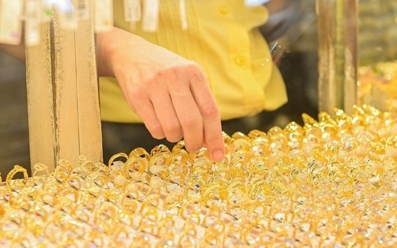 Giá vàng đánh mất đà tăng giữa tín hiệu dịu bớt áp lực lạm phát