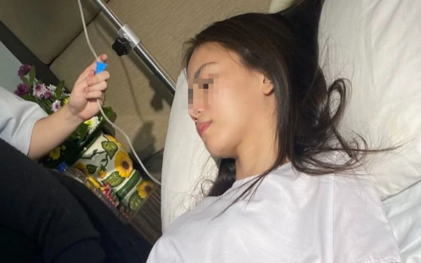 Người phụ nữ nổi tiếng sống lành mạnh bỗng mắc ung thư cổ tử cung, hàng xóm kháo nhau: "Sạch quá hóa bệnh"