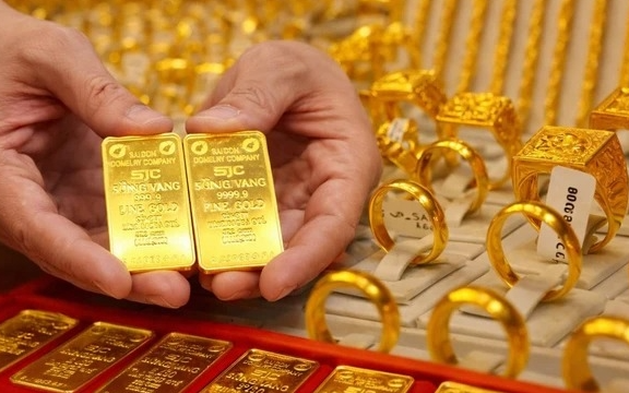 Giá vàng lùi về 185 triệu đồng