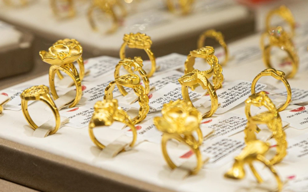 Giá vàng hôm nay 13/3: Lao dốc, mất mốc 5.100 USD/ounce