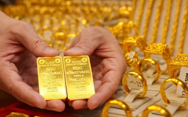 Giá vàng đồng loạt giảm mạnh