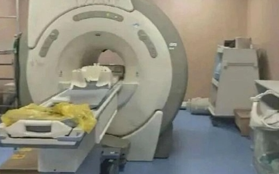 Đình chỉ ê-kip bác sĩ “bỏ quên” bệnh nhân trong máy chụp cộng hưởng từ suốt 6 tiếng giữa đêm