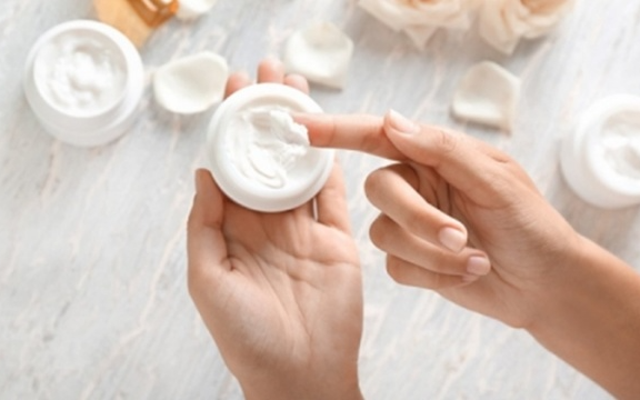 Gần 300 sản phẩm mỹ phẩm bị thu hồi trên toàn quốc do chứa hai hoạt chất không phù hợp này