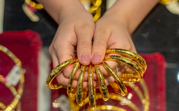 Giá vàng hôm nay 16/3: Giảm rất sâu!