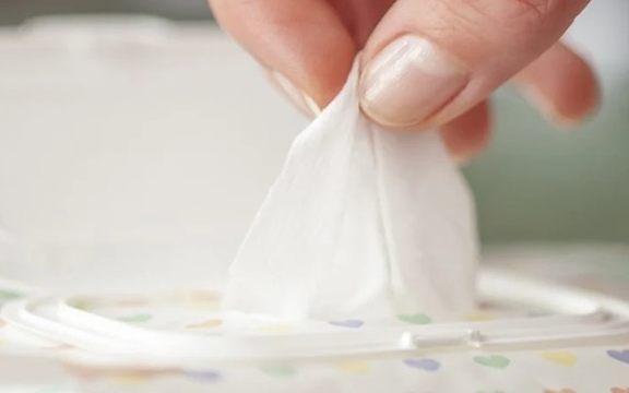 Cảnh báo: 4 nhãn hiệu khăn ướt có thể nhiễm vi khuẩn nguy hiểm, hơn 60 người mắc bệnh, 6 người đã tử vong