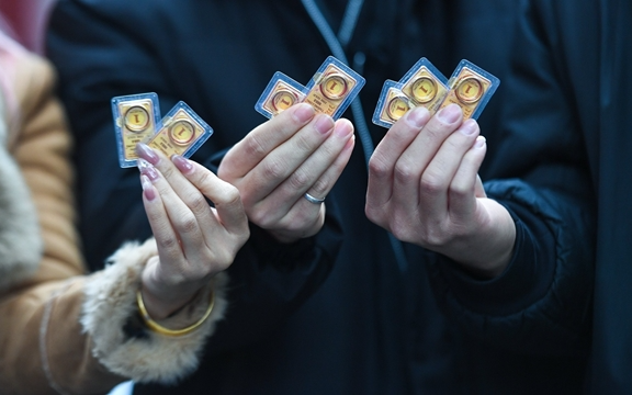 Giá vàng hôm nay 16/3/2026 giảm sâu, vàng SJC còn 182,6 triệu đồng/lượng