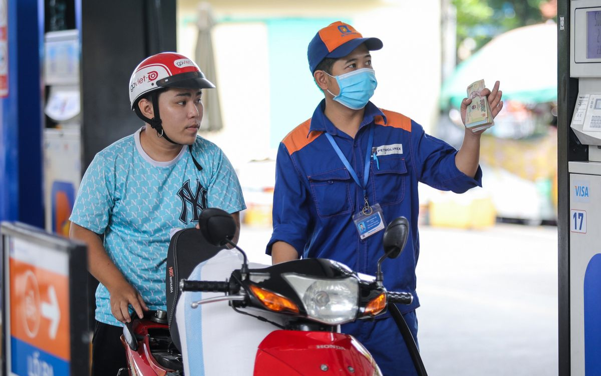 Giá xăng dầu tăng cực mạnh so với tuần trước